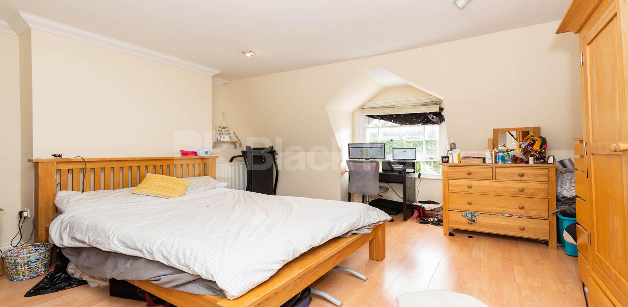 			Beautiful Property !, 1 Bedroom, 1 bath, 1 reception Flat			 Weston Park, CROUCH END